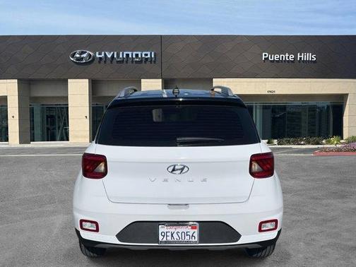 2023 Hyundai VENUE Limited