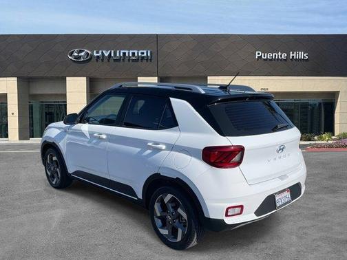 2023 Hyundai VENUE Limited