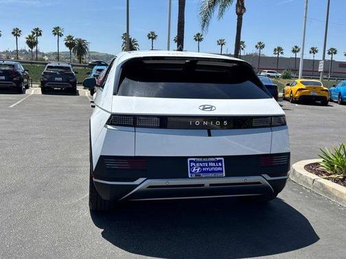 2023 Hyundai IONIQ 5 SE Standard Range