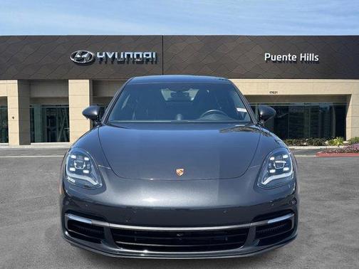 2018 Porsche Panamera 4S
