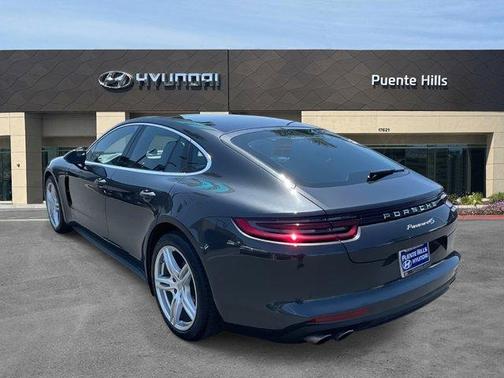 2018 Porsche Panamera 4S