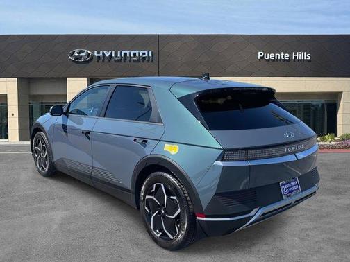 2022 Hyundai IONIQ 5 SEL