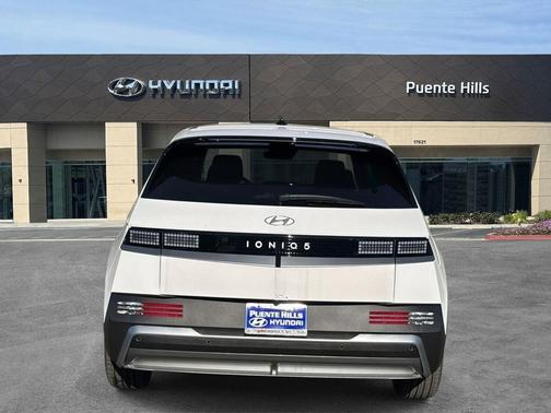 Atlas White 2026 Hyundai IONIQ 5 SEL