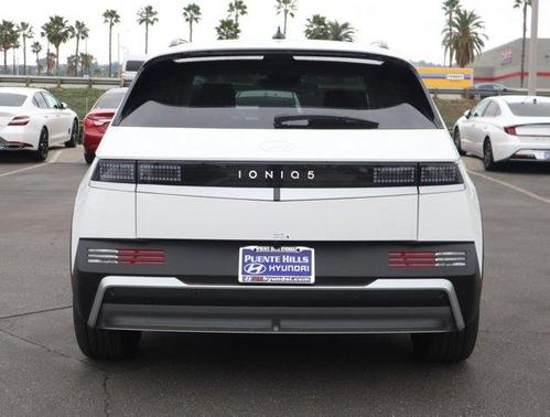 2025 Hyundai IONIQ 5 SEL