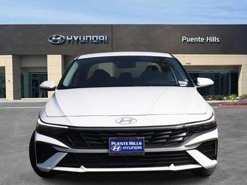 Serenity White Pearl 2026 Hyundai ELANTRA SE