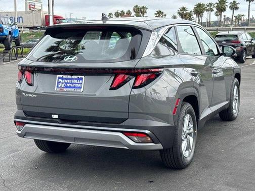 2025 Hyundai TUCSON SE