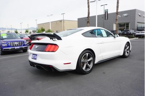 Photo 4 of 25 of 2015 Ford Mustang EcoBoost