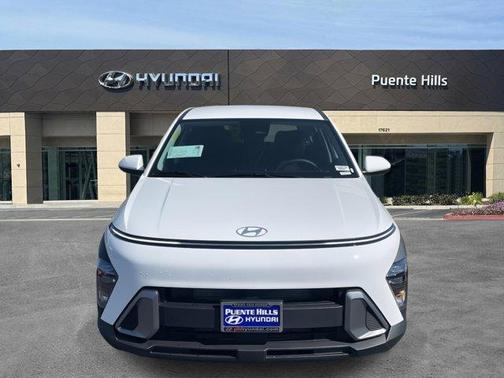 2026 Hyundai KONA SE