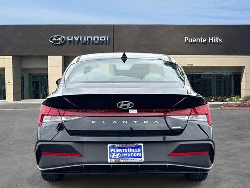 2025 Hyundai ELANTRA HEV SEL Sport