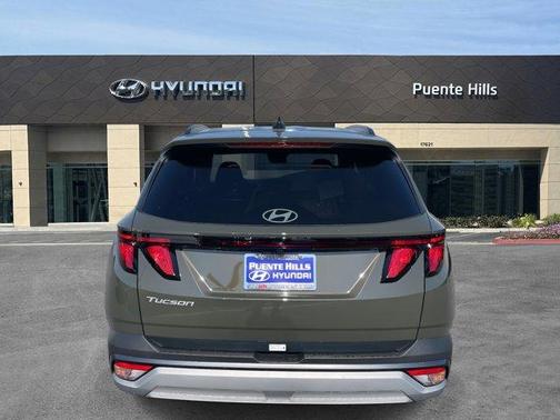 2026 Hyundai TUCSON SEL