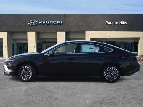 2025 Hyundai SONATA Hybrid Limited