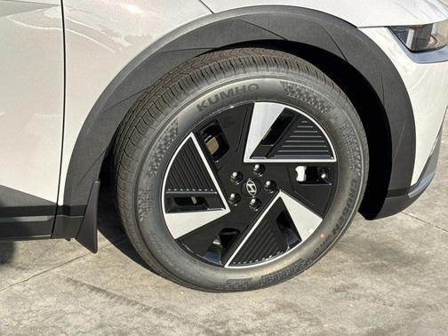 Cyber Gray 2026 Hyundai IONIQ 5 SEL
