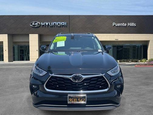 2023 Toyota Highlander Platinum