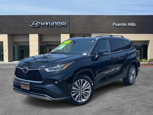 2023 Toyota Highlander Platinum