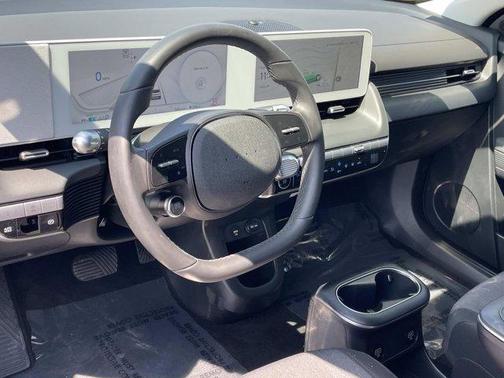 2024 Hyundai IONIQ 5 SE