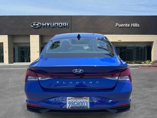 2022 Hyundai ELANTRA SEL