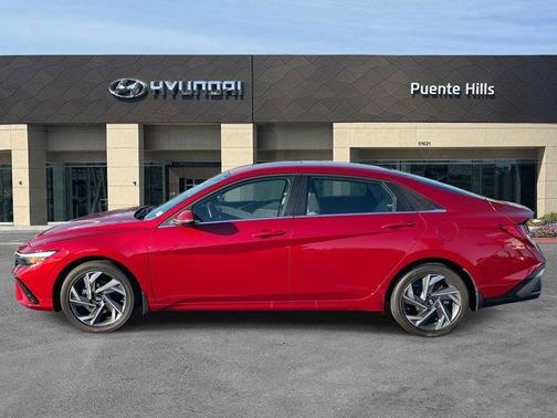 2025 Hyundai ELANTRA Limited