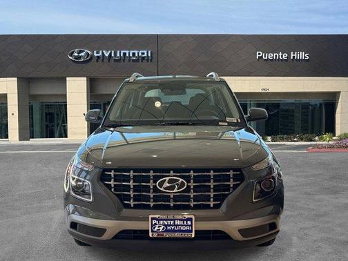 2025 Hyundai VENUE SEL