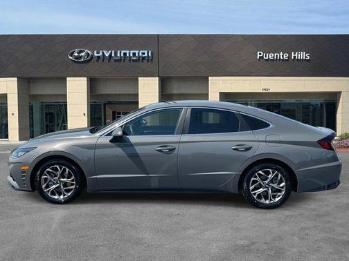 2022 Hyundai SONATA SEL