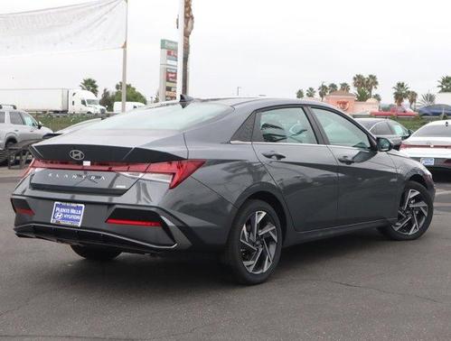 2025 Hyundai ELANTRA HEV Limited