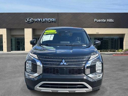 2023 Mitsubishi Outlander PHEV SE