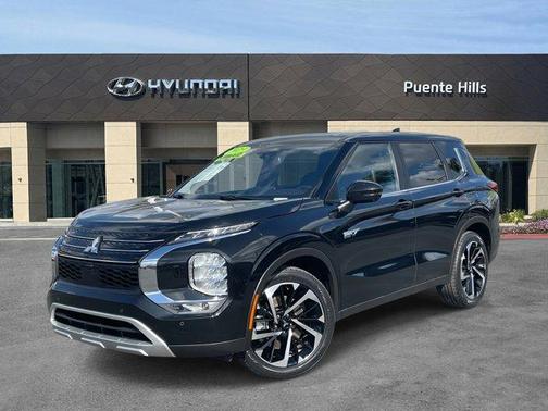 2023 Mitsubishi Outlander PHEV SE