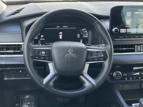 2023 Mitsubishi Outlander PHEV SE