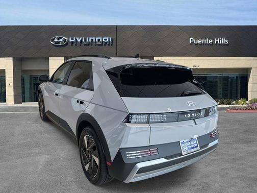 2025 Hyundai IONIQ 5 SEL