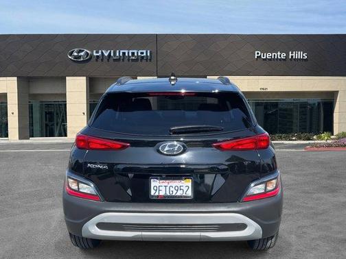 2023 Hyundai KONA SEL