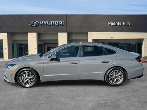 2022 Hyundai SONATA SEL