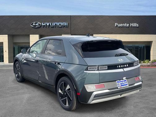 2026 Hyundai IONIQ 5 SEL