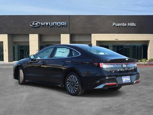 2025 Hyundai SONATA Hybrid Limited