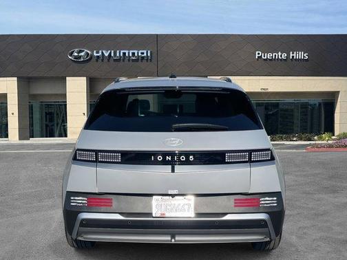 2025 Hyundai IONIQ 5 SEL