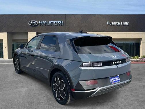 2024 Hyundai IONIQ 5 SEL