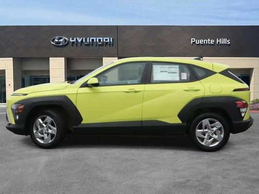 2025 Hyundai KONA SE