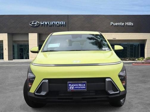 2025 Hyundai KONA SE