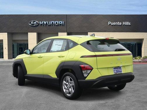 2025 Hyundai KONA SE