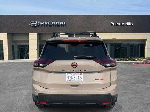 2025 Nissan Rogue CREEK