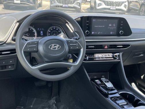 2023 Hyundai SONATA SE