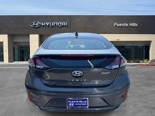 2022 Hyundai IONIQ Plug-In Hybrid Limited