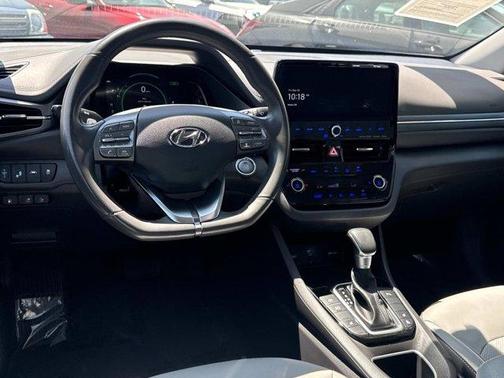 2022 Hyundai IONIQ Plug-In Hybrid Limited