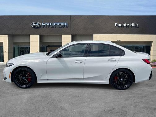 Alpine White 2023 BMW 330 330i