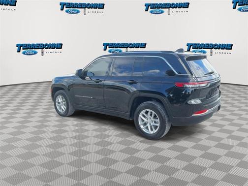 2024 Jeep Grand Cherokee Laredo