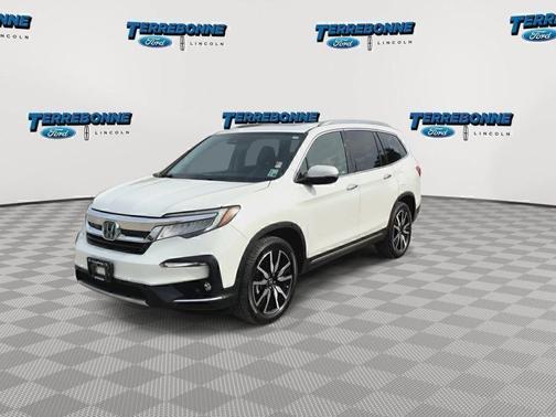 White 2020 Honda Pilot Touring 8-Passenger