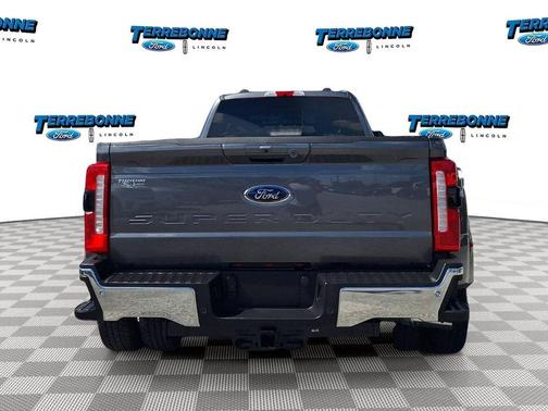 Gray Metallic 2026 Ford F-350 Lariat Super Duty