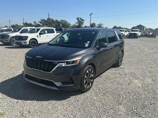 2023 Kia Carnival EX