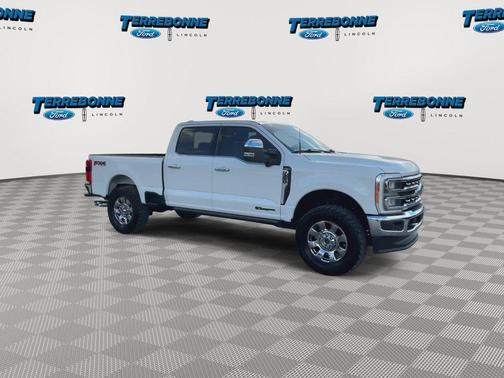 Oxford White 2023 Ford F-350 Lariat Super Duty