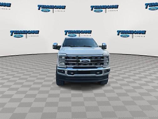 Oxford White 2023 Ford F-350 Lariat Super Duty