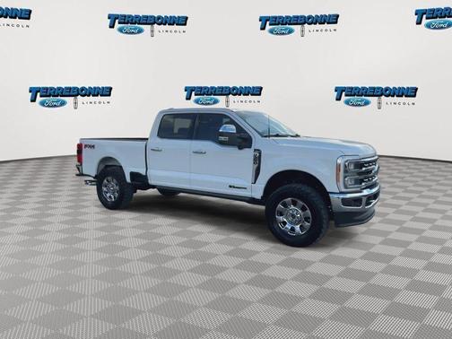 Oxford White 2023 Ford F-350 Lariat Super Duty