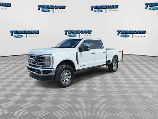 Oxford White 2023 Ford F-350 Lariat Super Duty